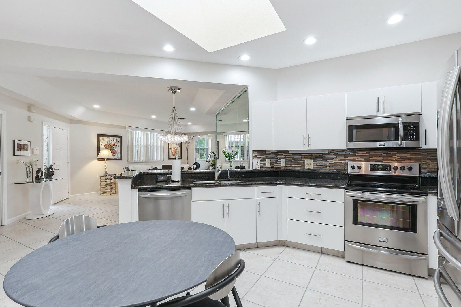 CRYSTAL POINTE I CONDO - Residential