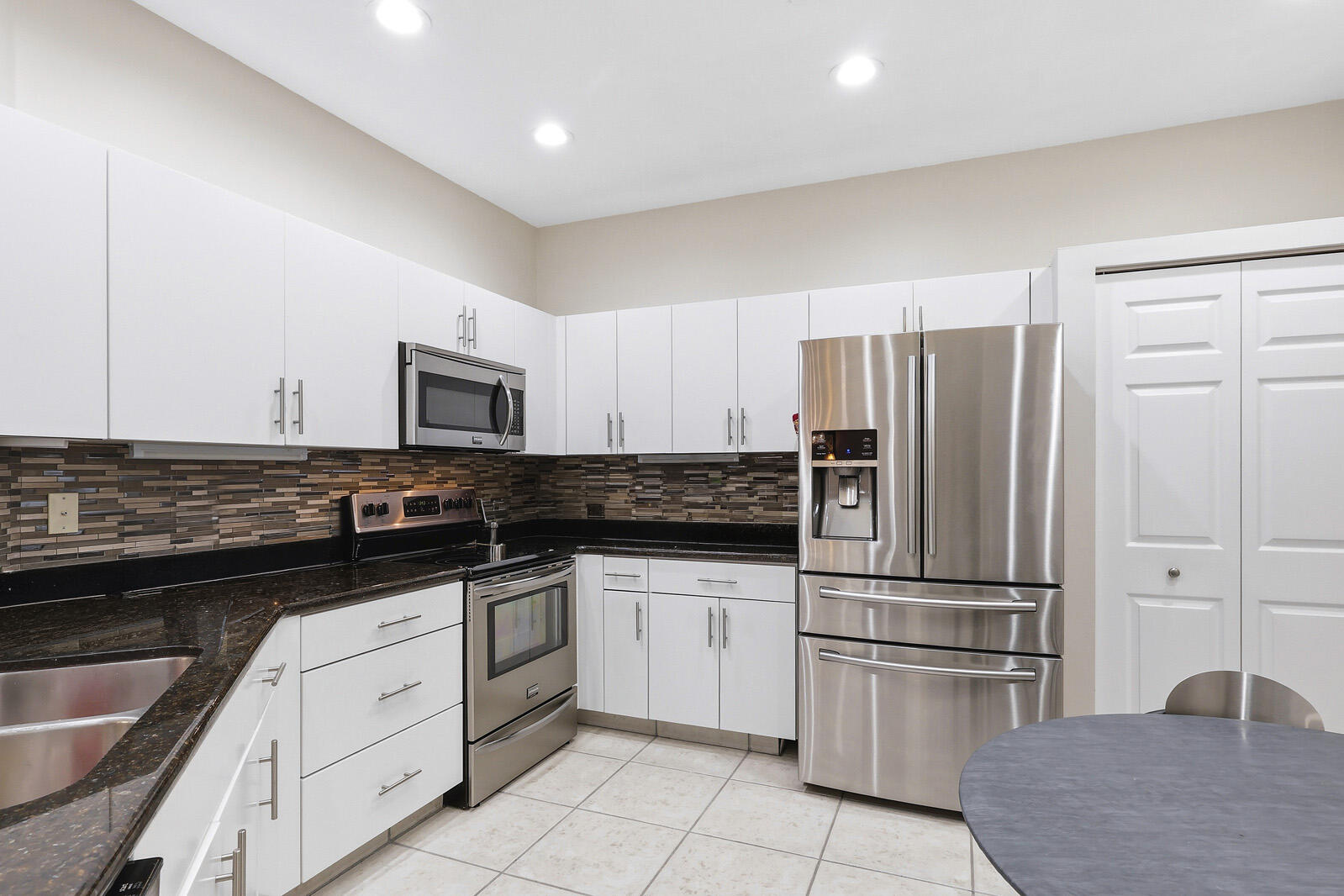 CRYSTAL POINTE I CONDO - Residential