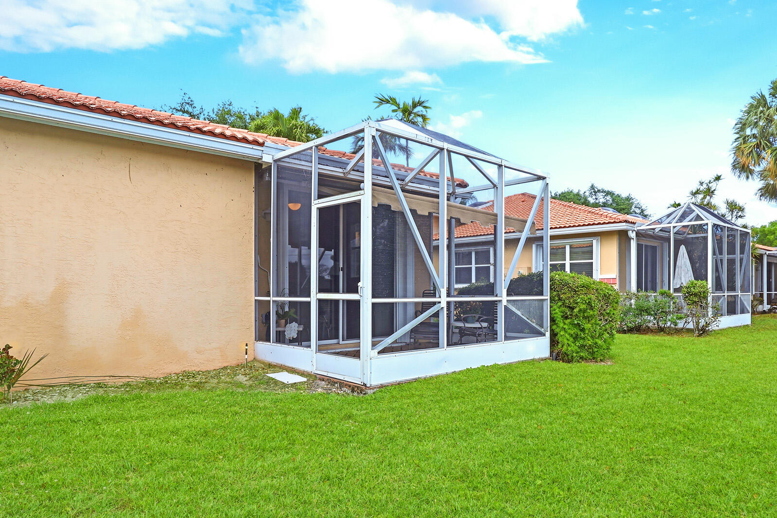 CRYSTAL POINTE I CONDO - Residential