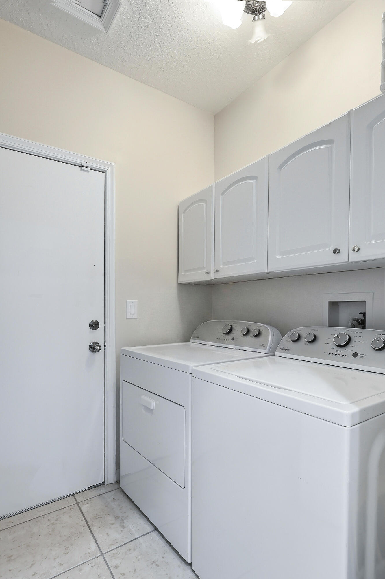 CRYSTAL POINTE I CONDO - Residential