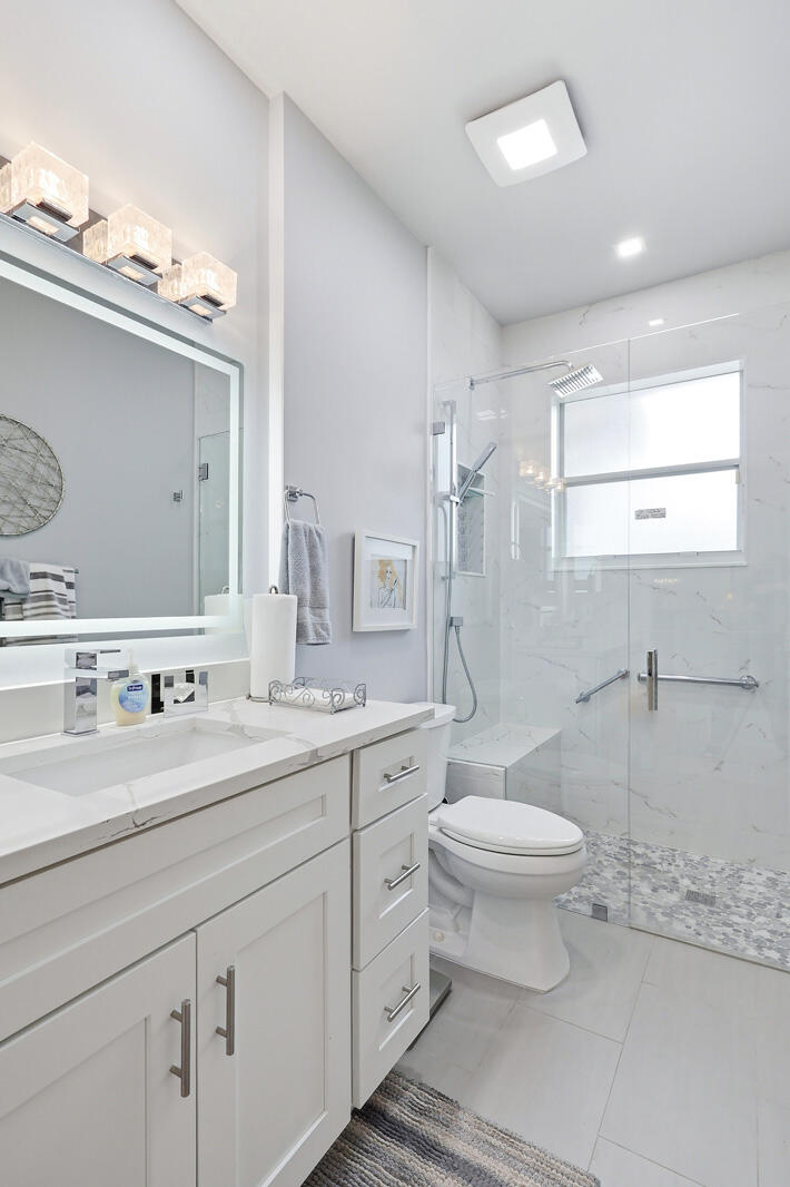 CRYSTAL POINTE I CONDO - Residential