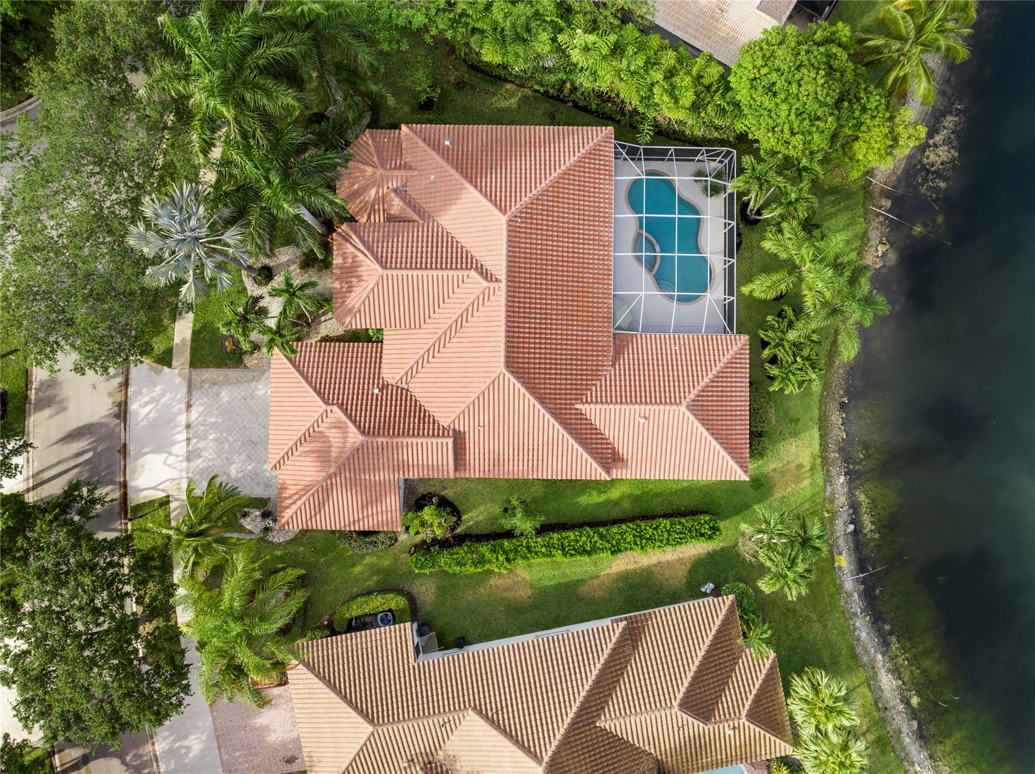 Photo 9 of 67 of 7023 NW 68th Dr house