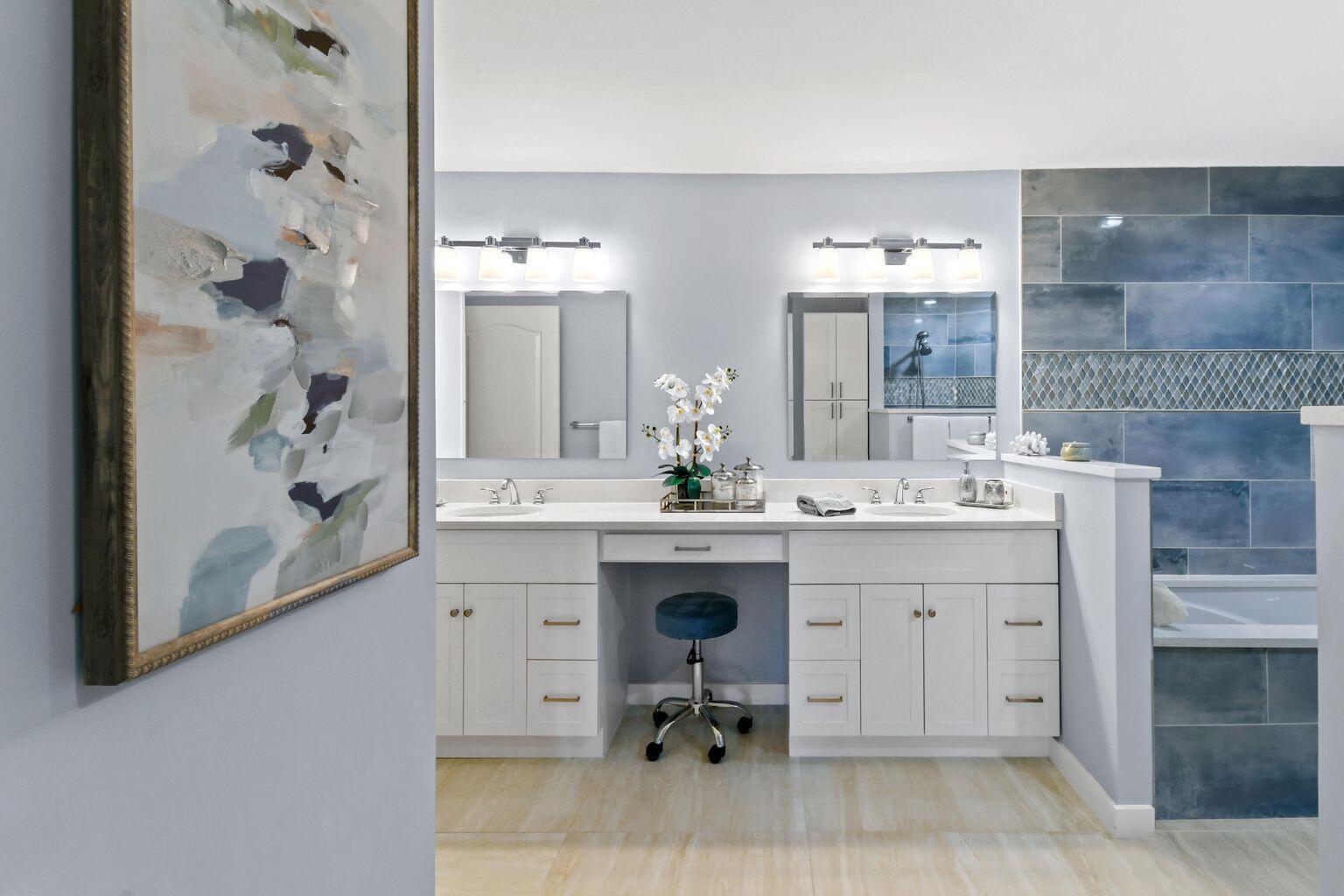 LEGENDS CONDO - Residential