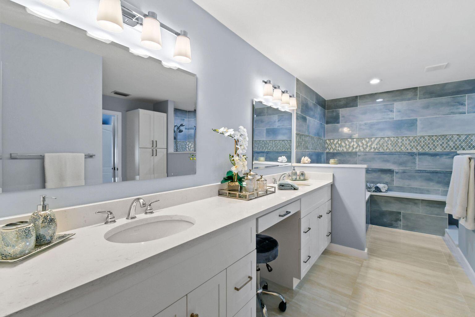 LEGENDS CONDO - Residential