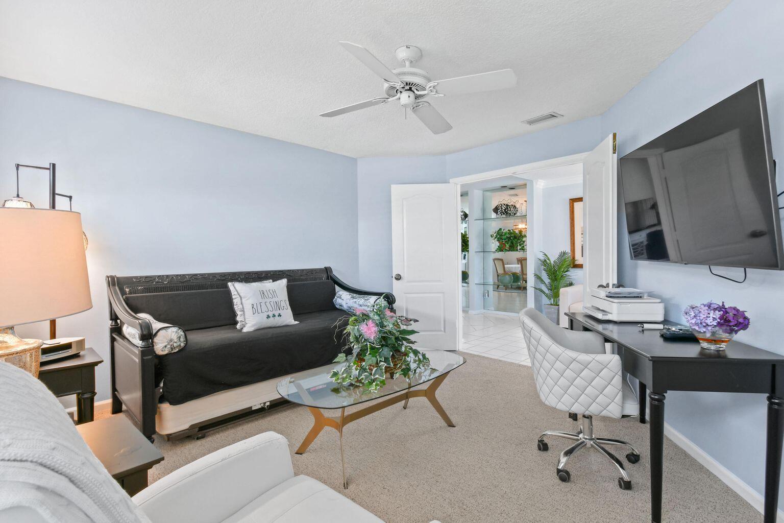 LEGENDS CONDO - Residential