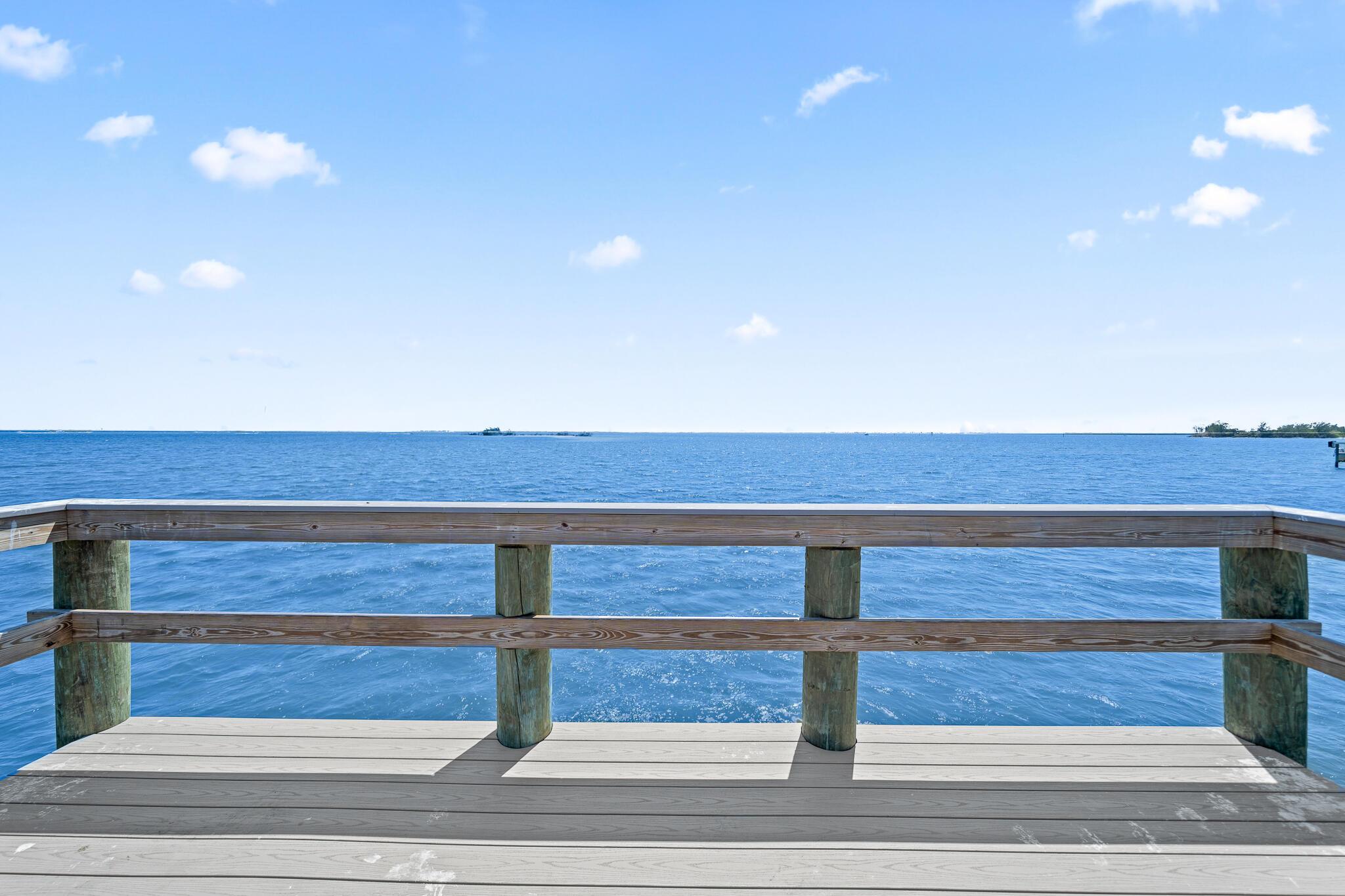 El Capitan Waterfront Com - Residential