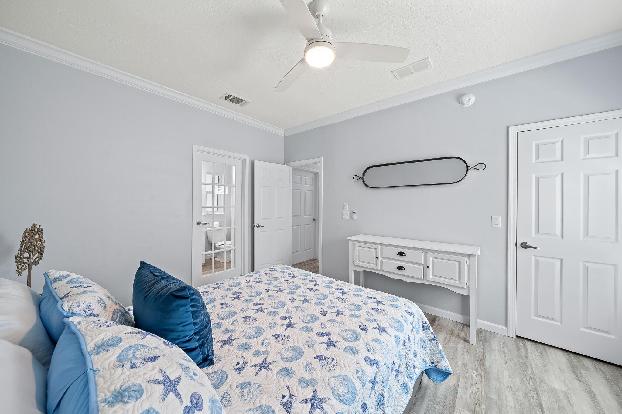 El Capitan Waterfront Com - Residential