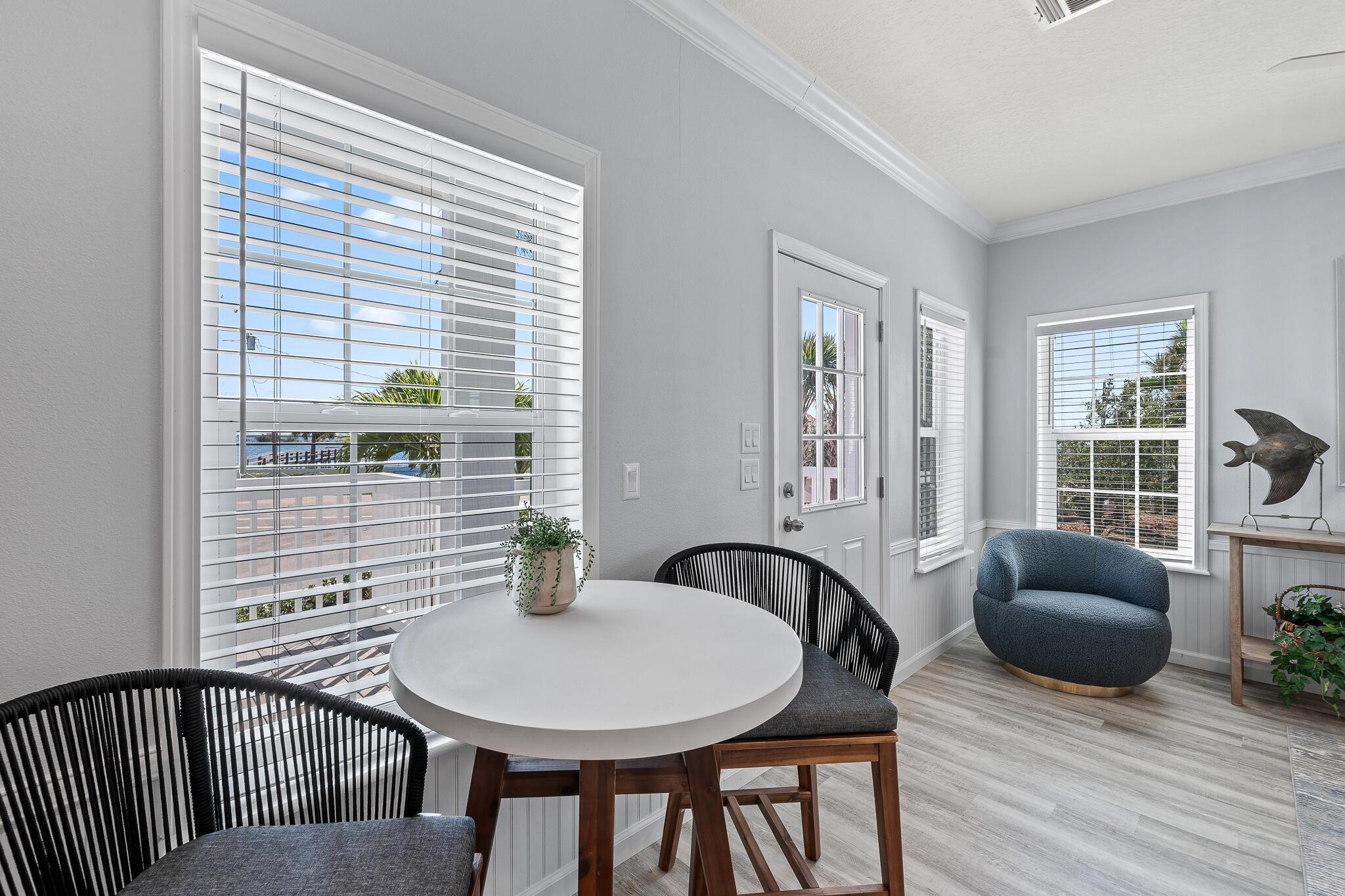 El Capitan Waterfront Com - Residential