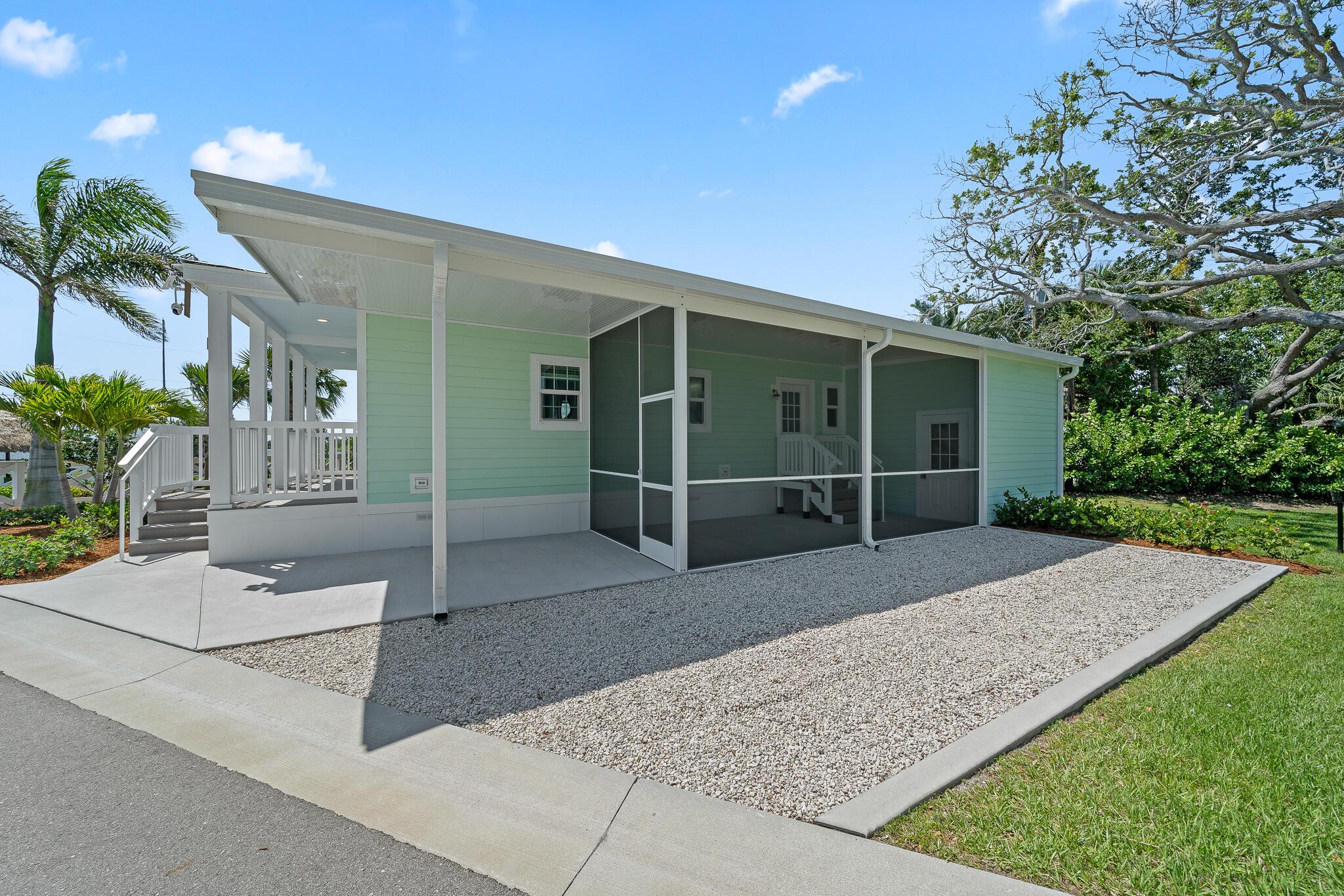 El Capitan Waterfront Com - Residential