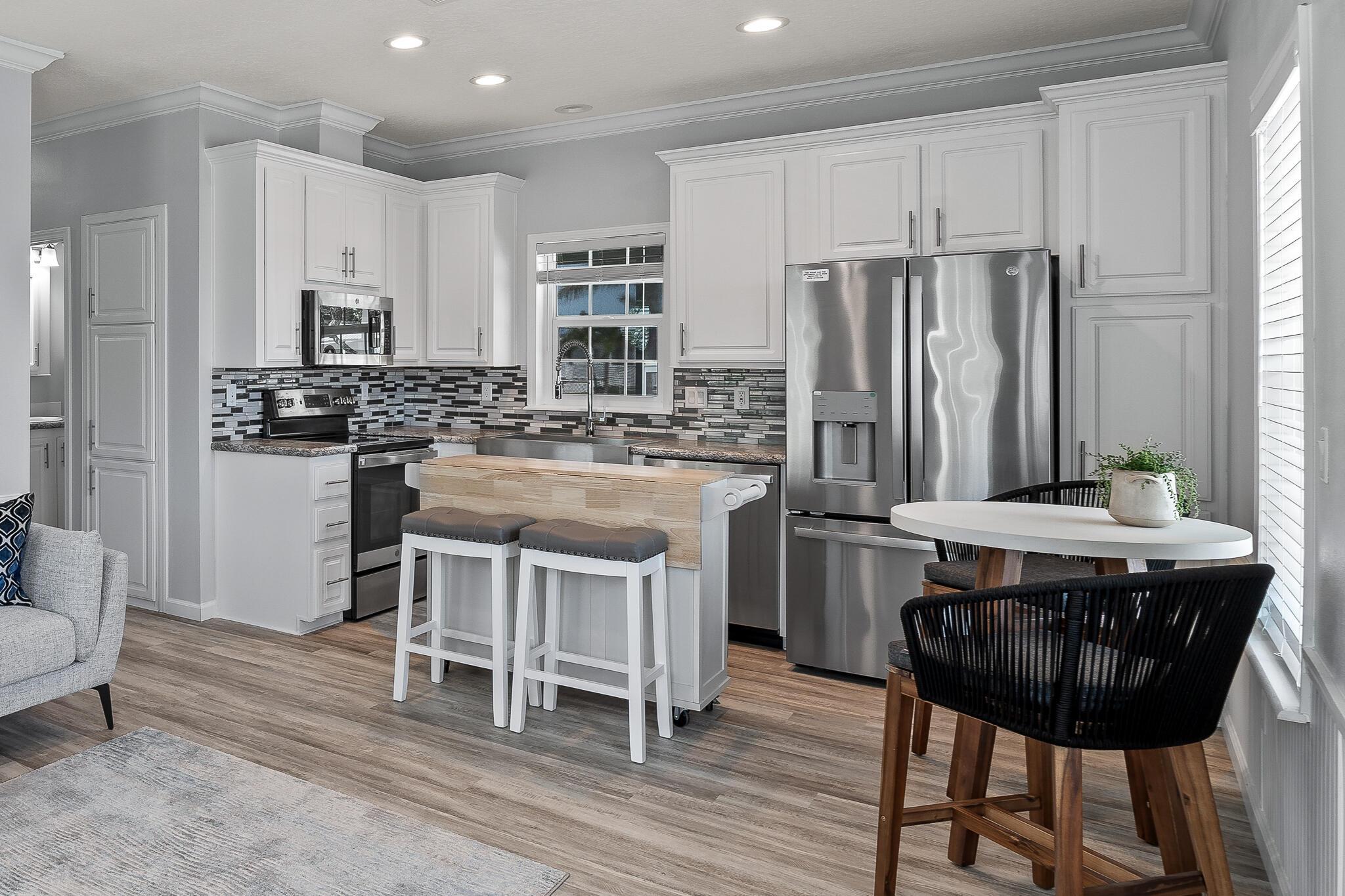 El Capitan Waterfront Com - Residential