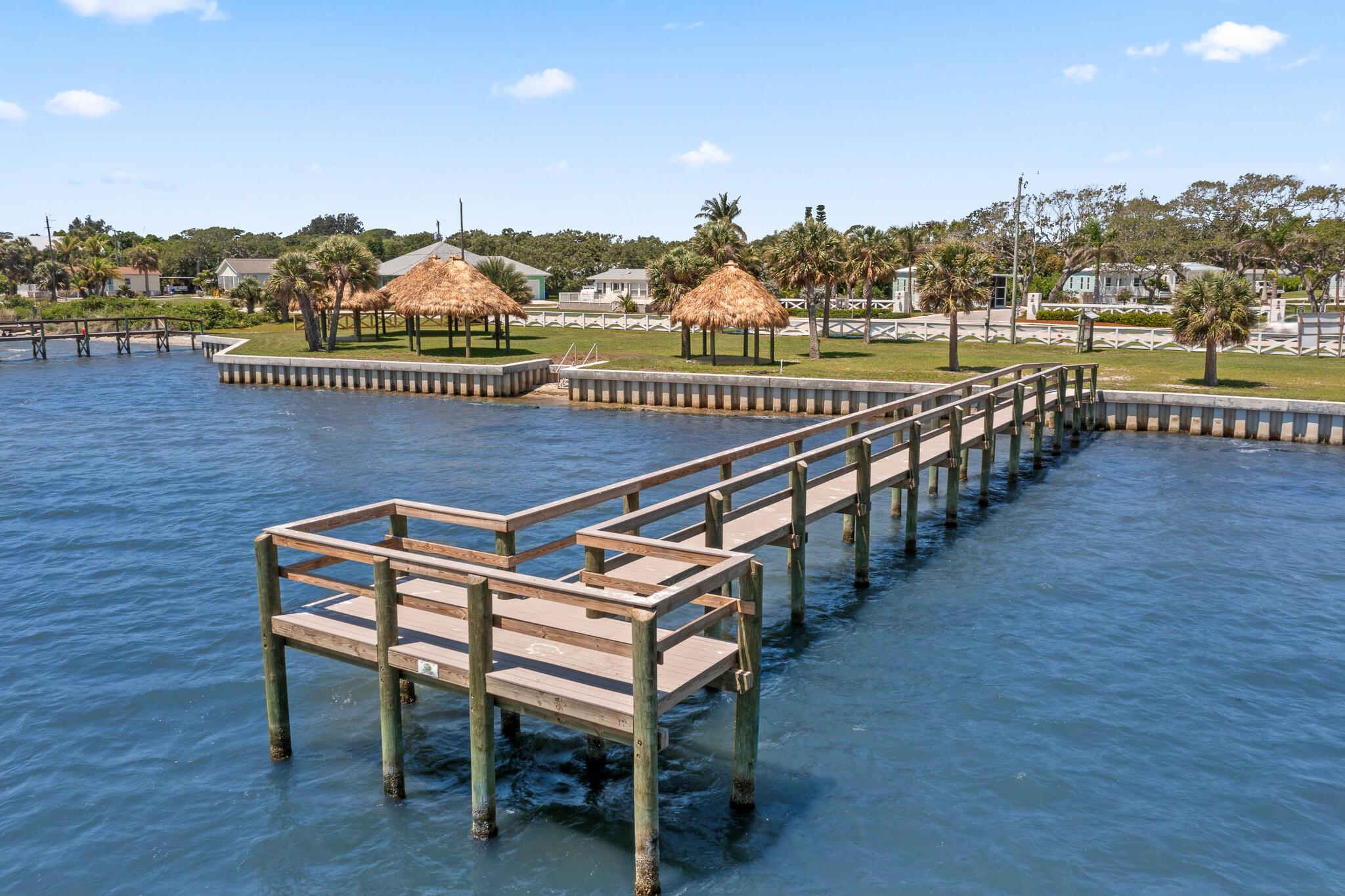 El Capitan Waterfront Com - Residential