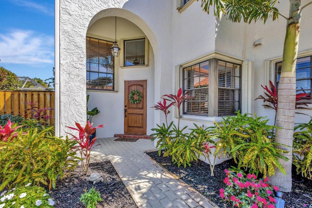 Photo of 13120 Cristal D Arques Drive, Palm Beach Gardens, FL 33410 (MLS # R11076126)