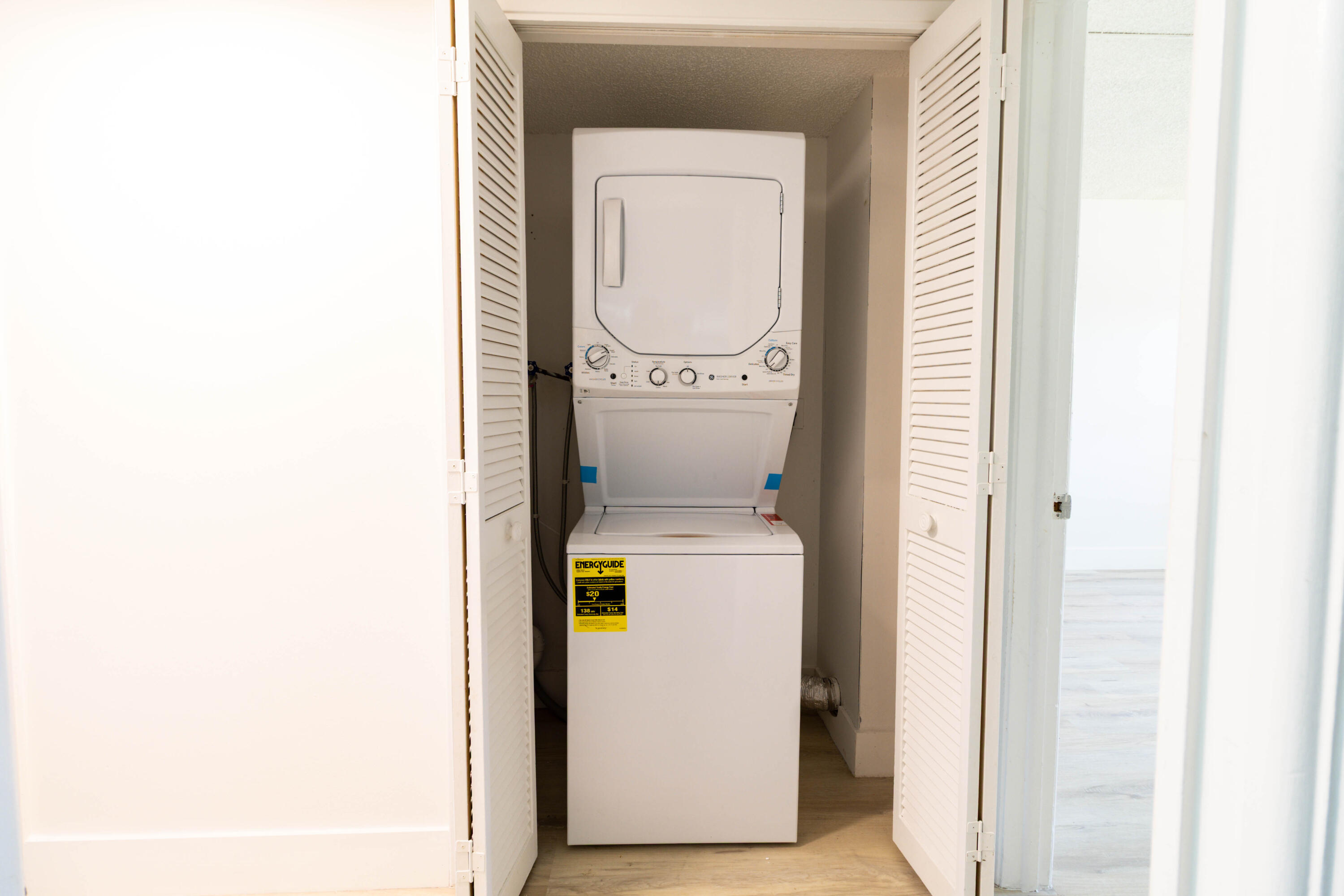 NO 83 PALM-AIRE COUNTRY CLUB - Residential Lease