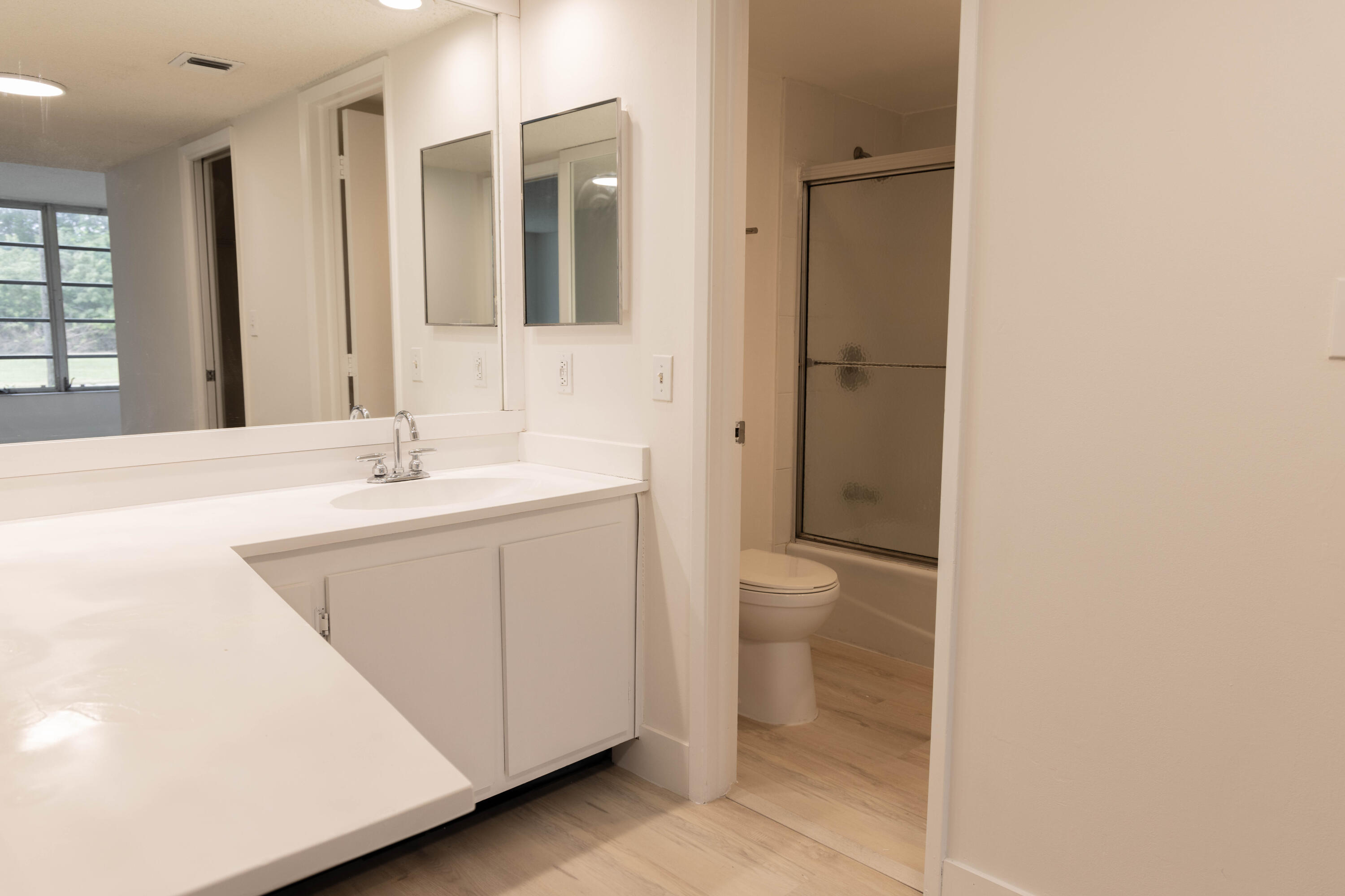 NO 83 PALM-AIRE COUNTRY CLUB - Residential Lease