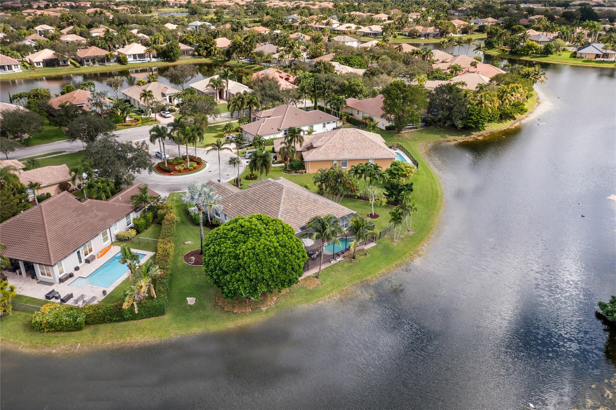 PARKLAND ISLES - Residential