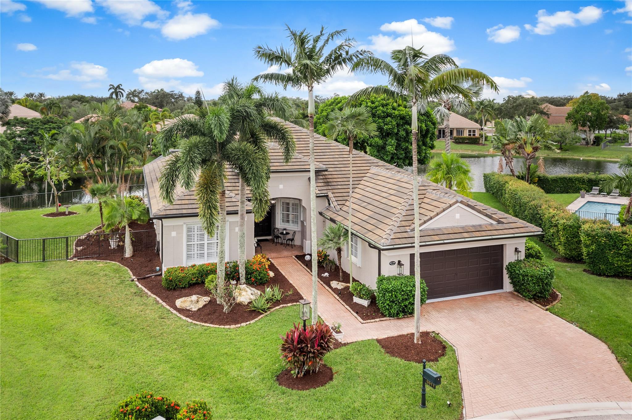 PARKLAND ISLES - Residential