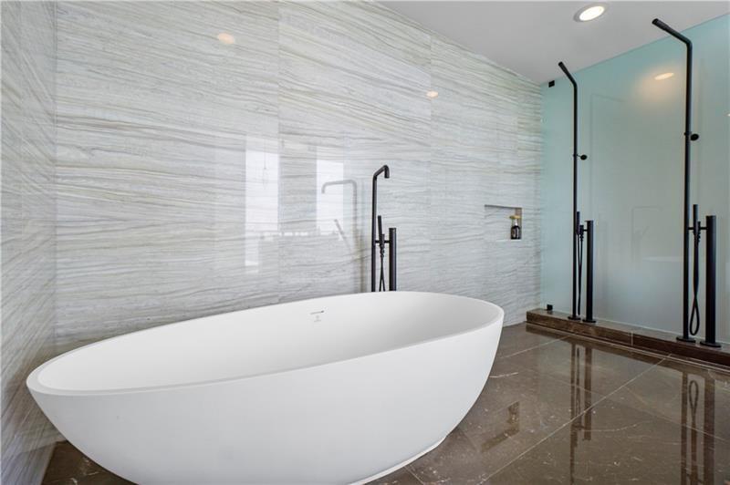 AUBERGE BEACH - Residential