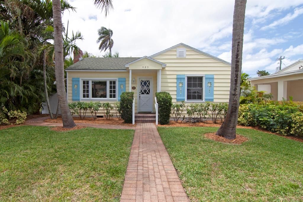Photo of 423 34th Street, West Palm Beach, FL 33407 (MLS # R10717689)