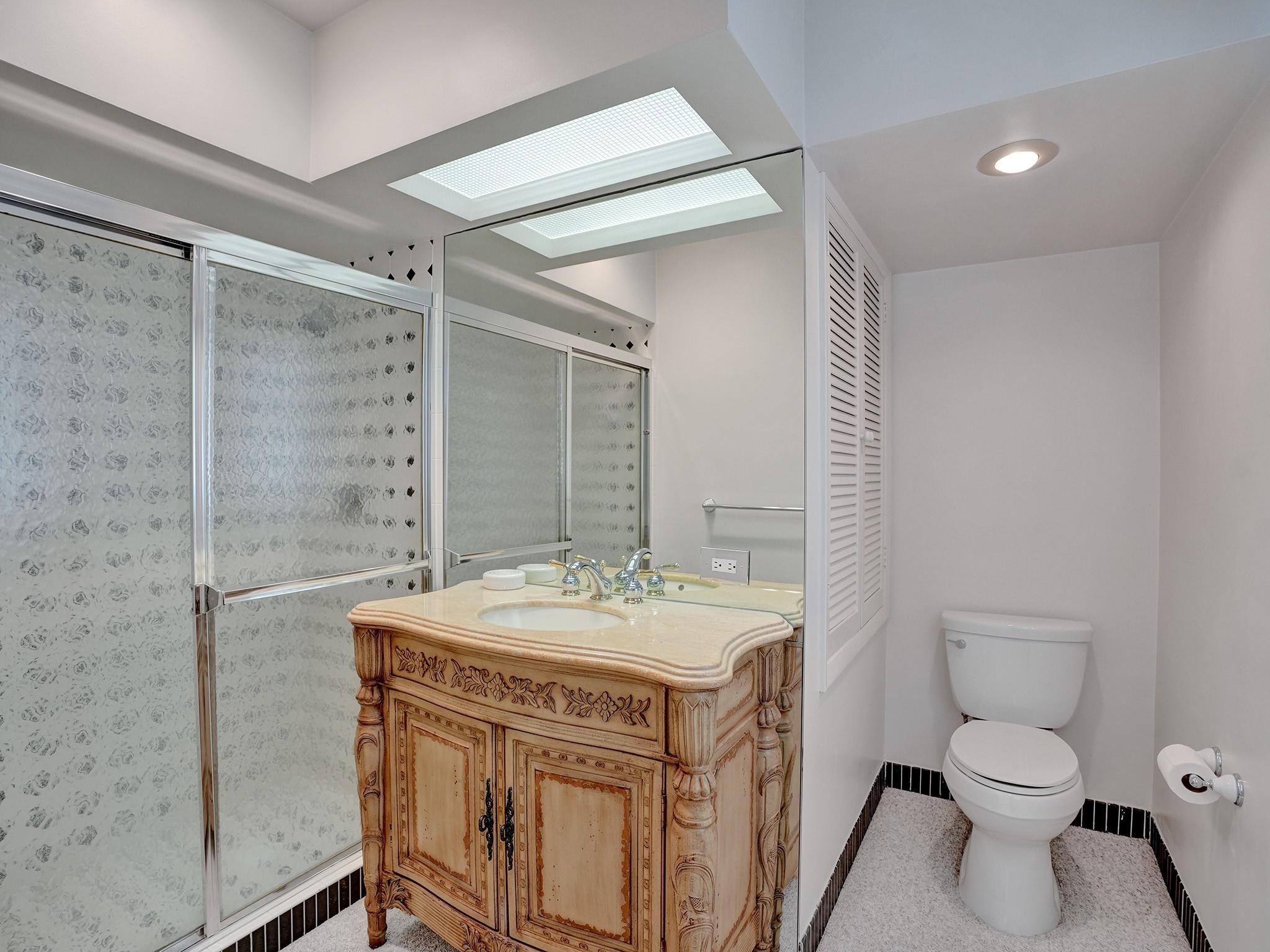 BAY COLONY - Residential