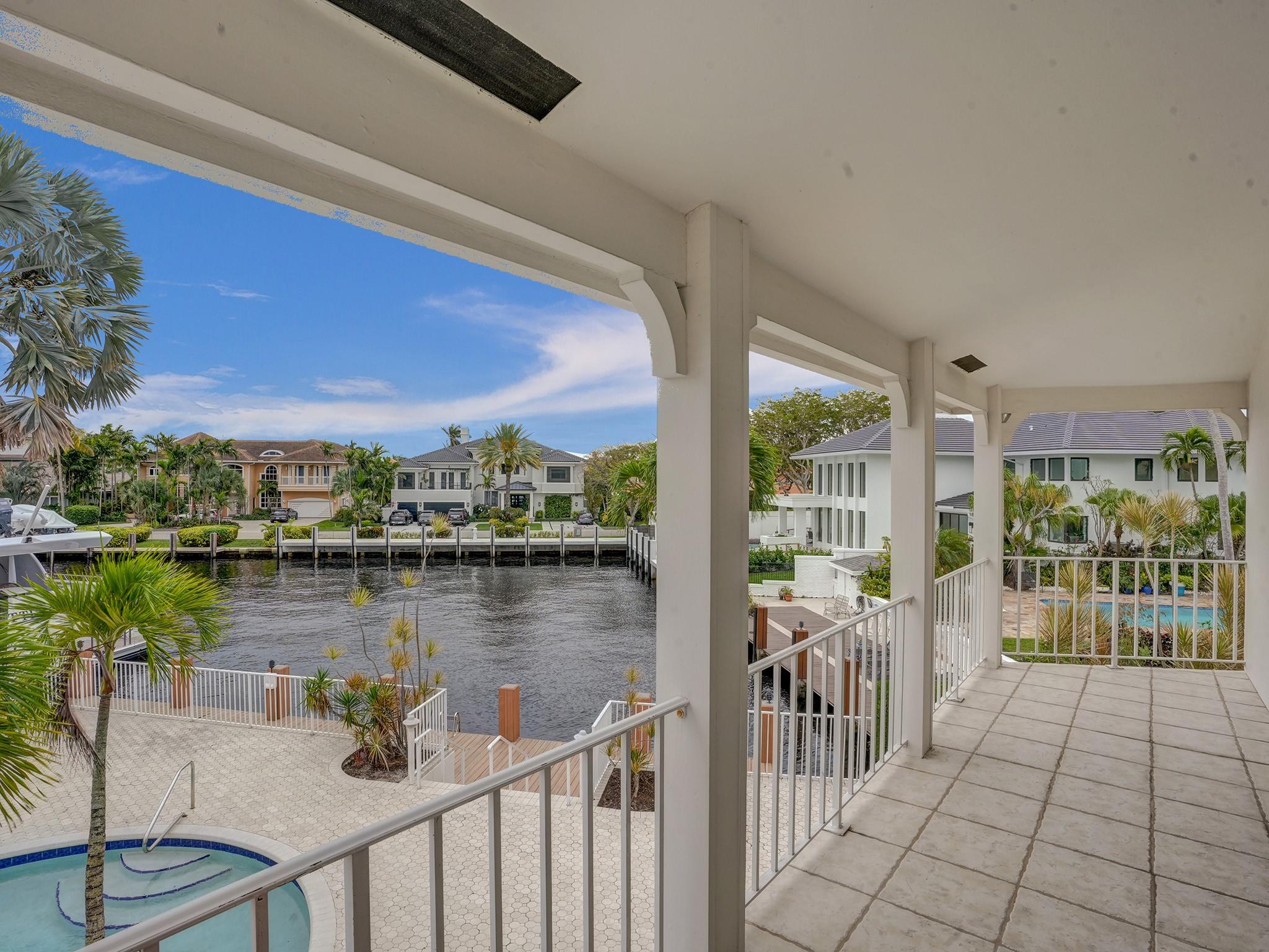 BAY COLONY - Residential