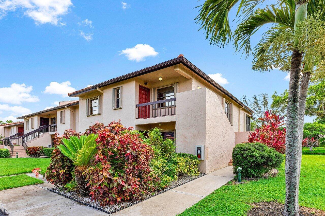9283 Vista Del Lago 37-L