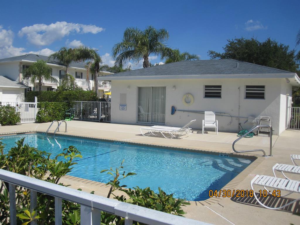 MANGO VILLAS TOWNHOUSE - Residential