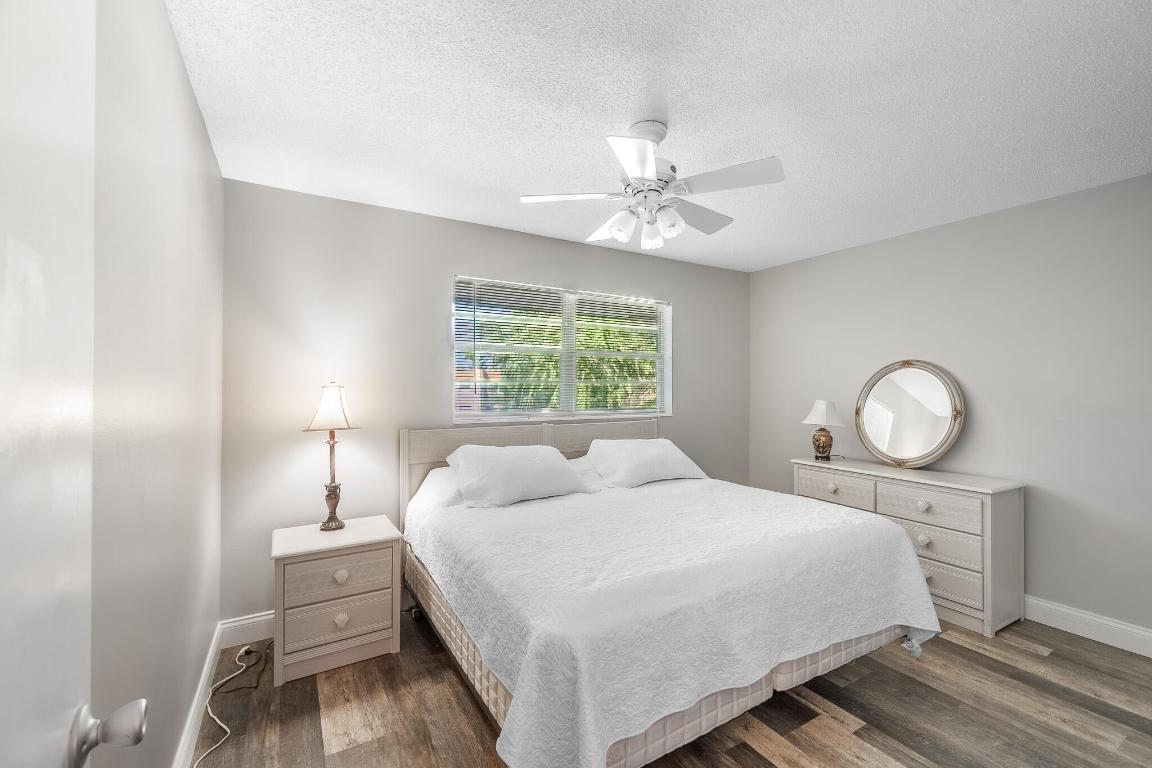 VISTA PINES CONDO - Residential