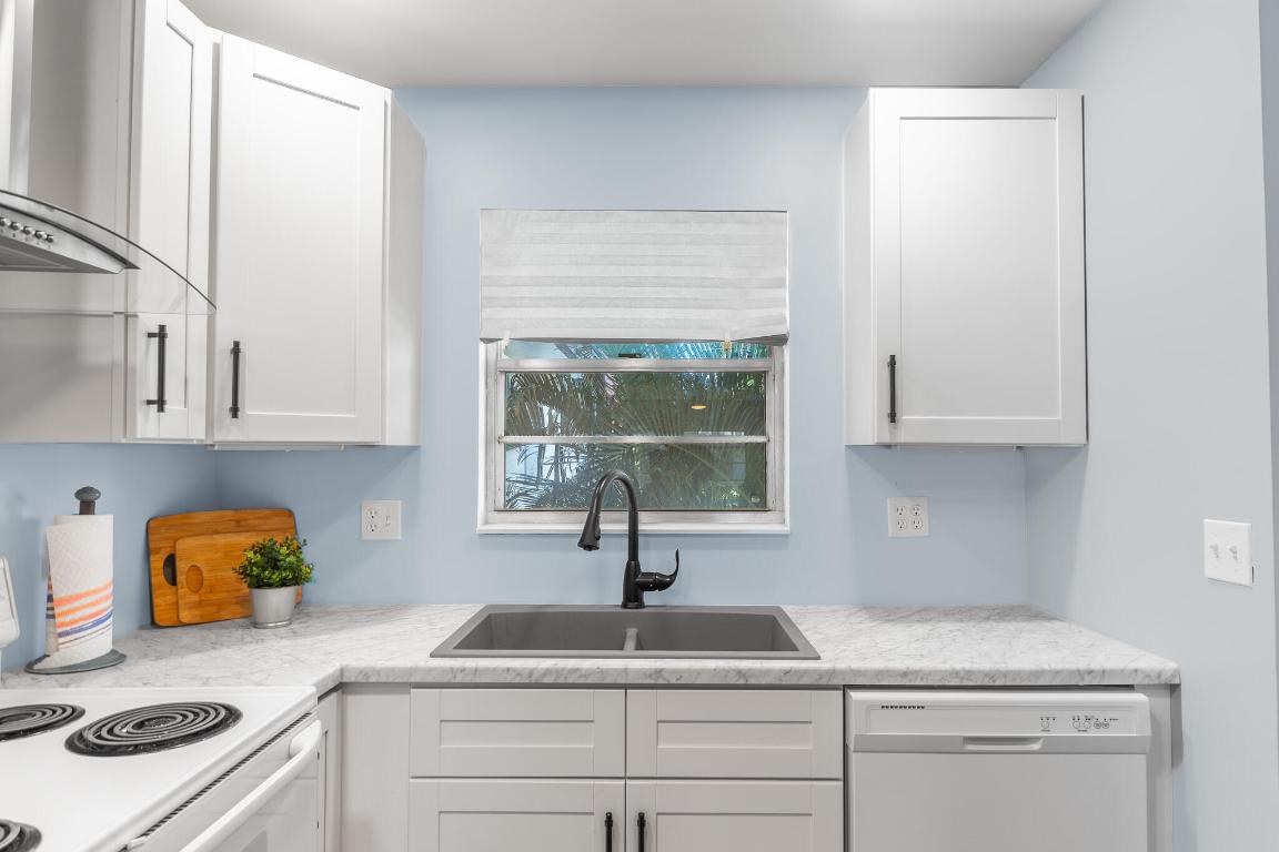 VISTA PINES CONDO - Residential