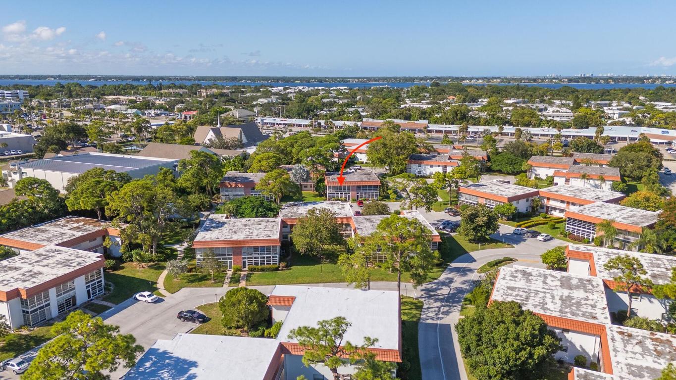 VISTA PINES CONDO - Residential