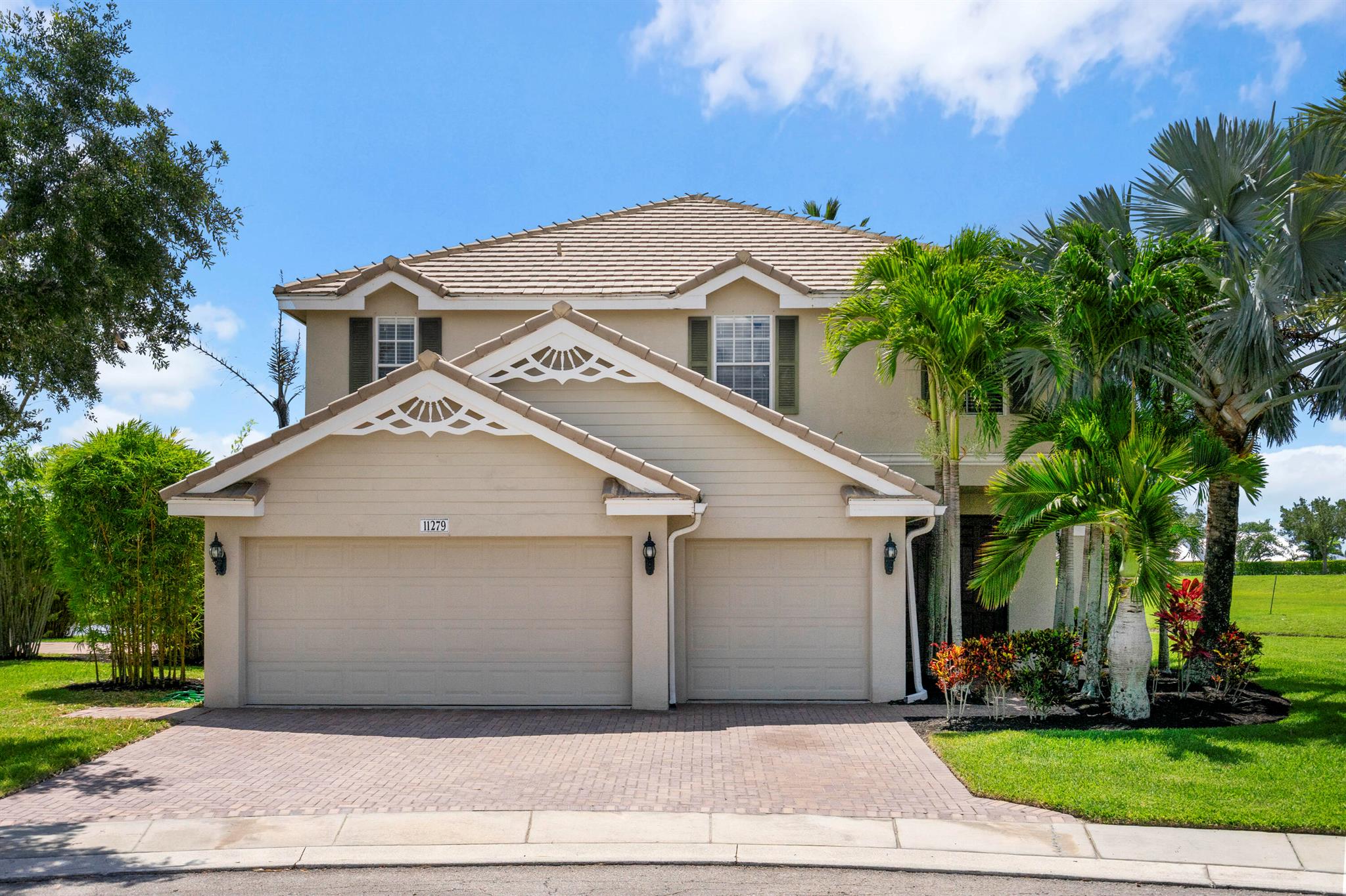 11279 SW Glengarry Court
