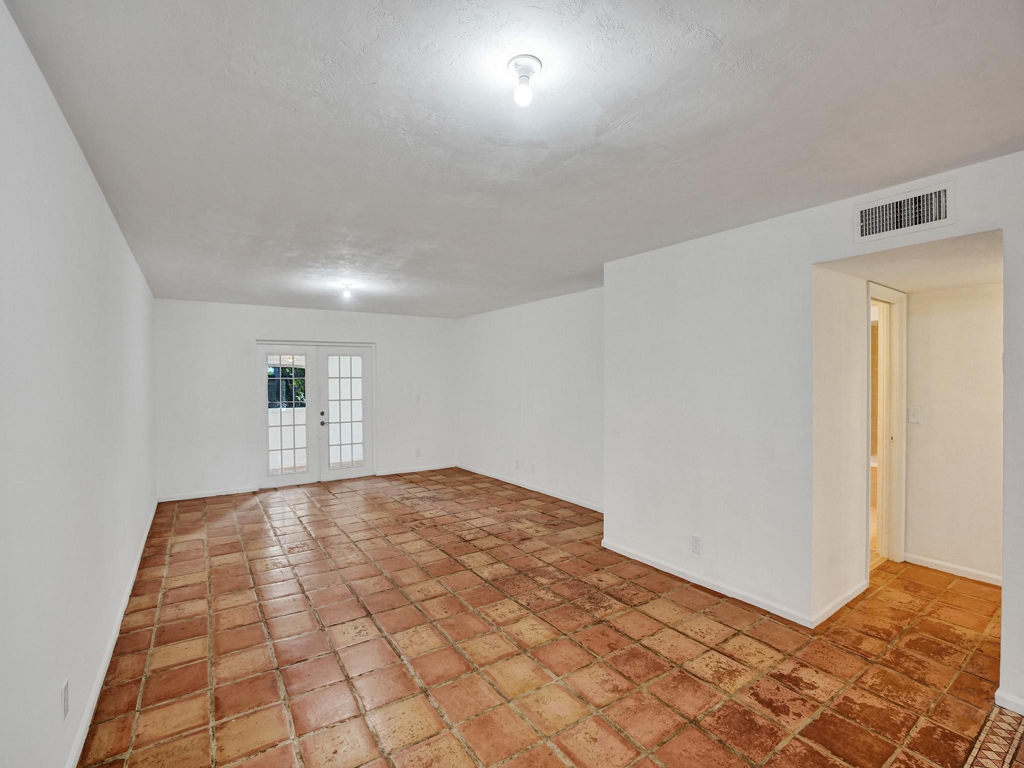 VILLAS OF GOLF VIEW HARBO - Residential