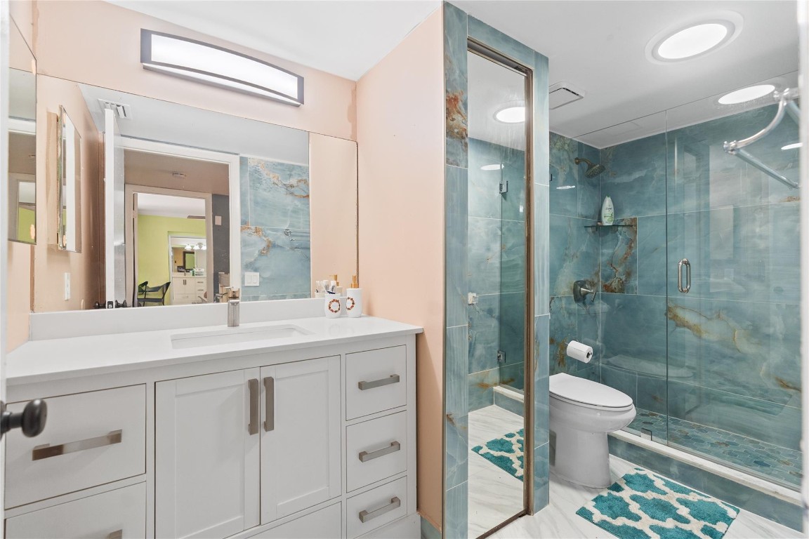 CORAL LAKE - Residential