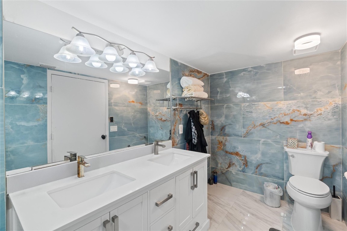 CORAL LAKE - Residential