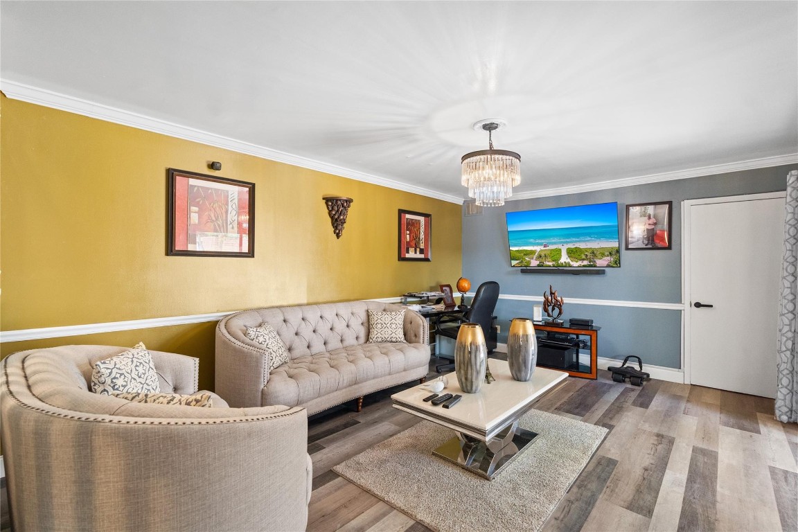 CORAL LAKE - Residential