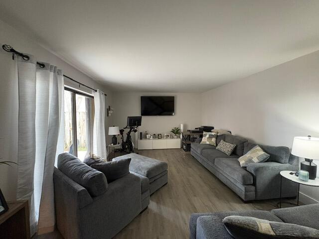 303 Arabian Road