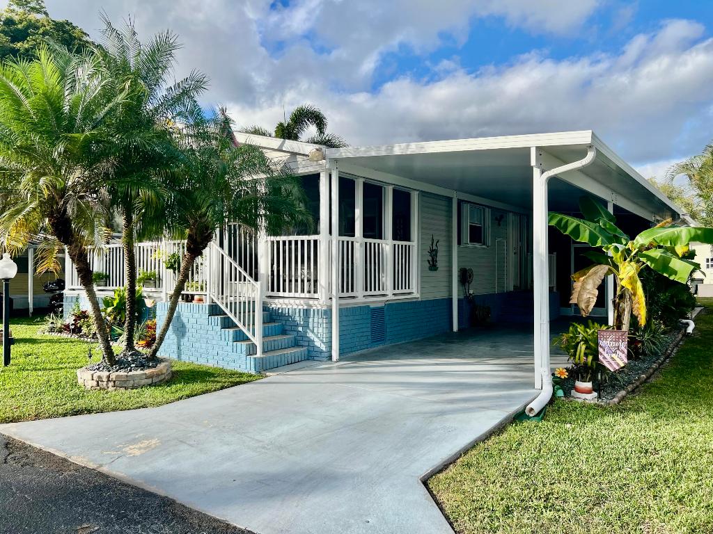 DEERFIELD LAKE - Residential