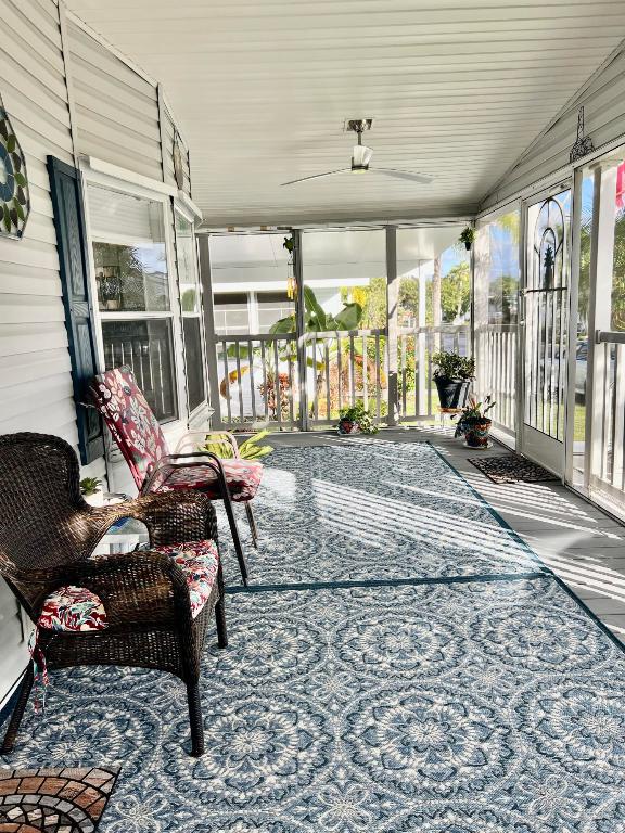 4541 NW 69th St I-08, Coconut Creek, FL, 33073/$130,000 3 4541 NW 69th St I-08