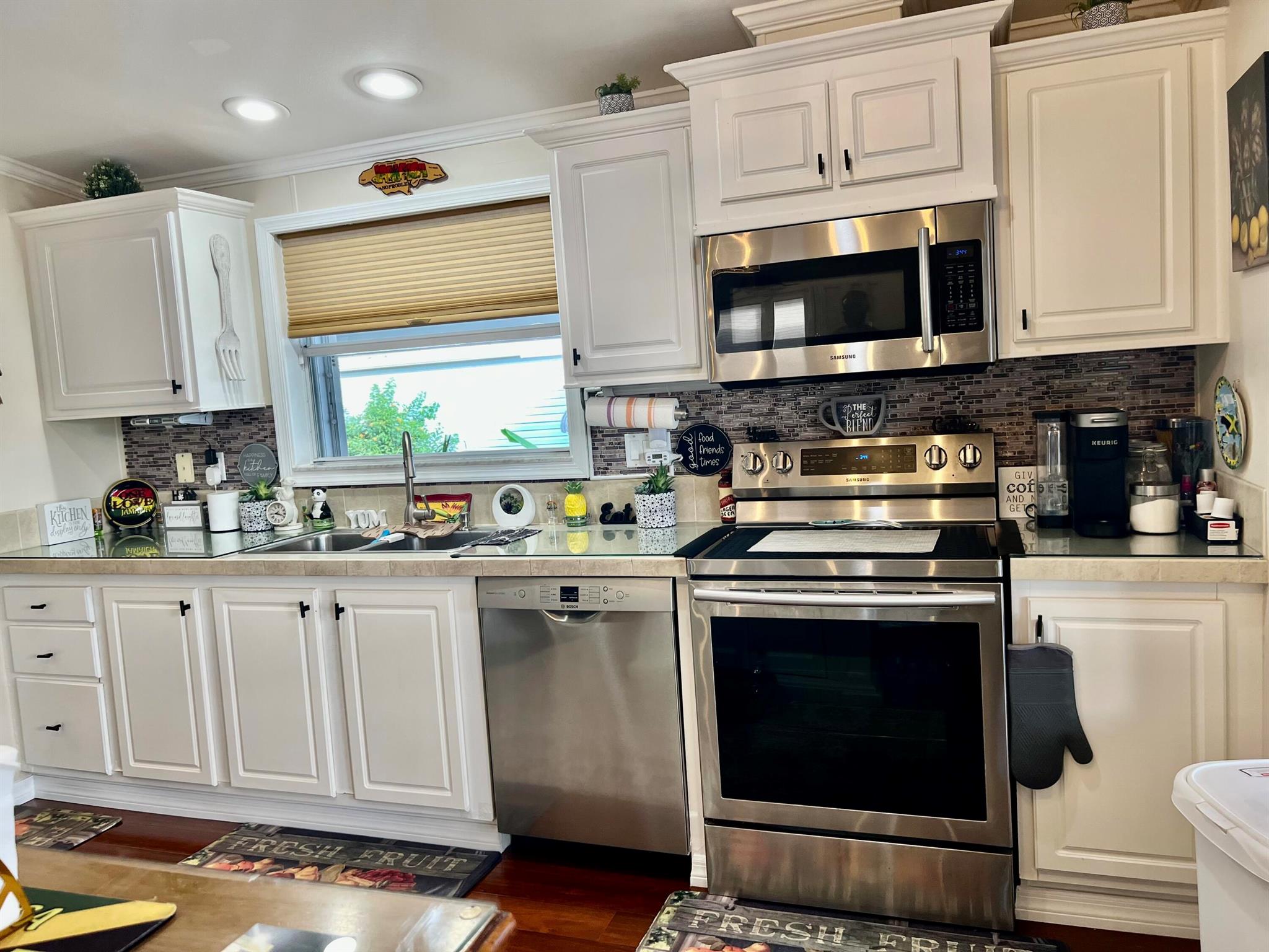 DEERFIELD LAKE - Residential