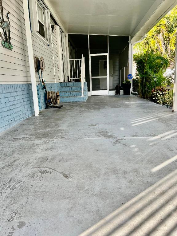 DEERFIELD LAKE - Residential