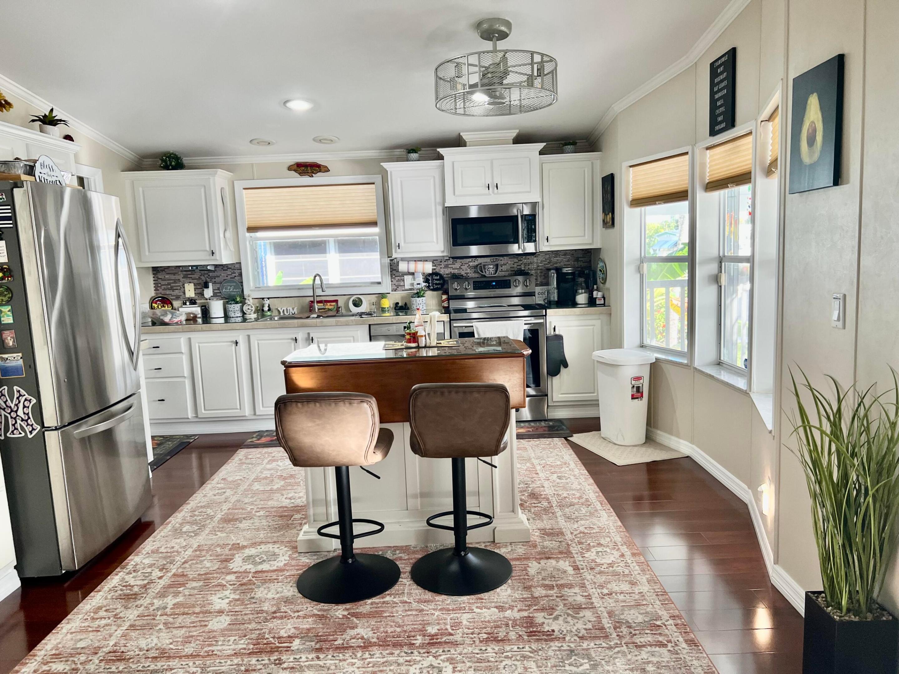 DEERFIELD LAKE - Residential
