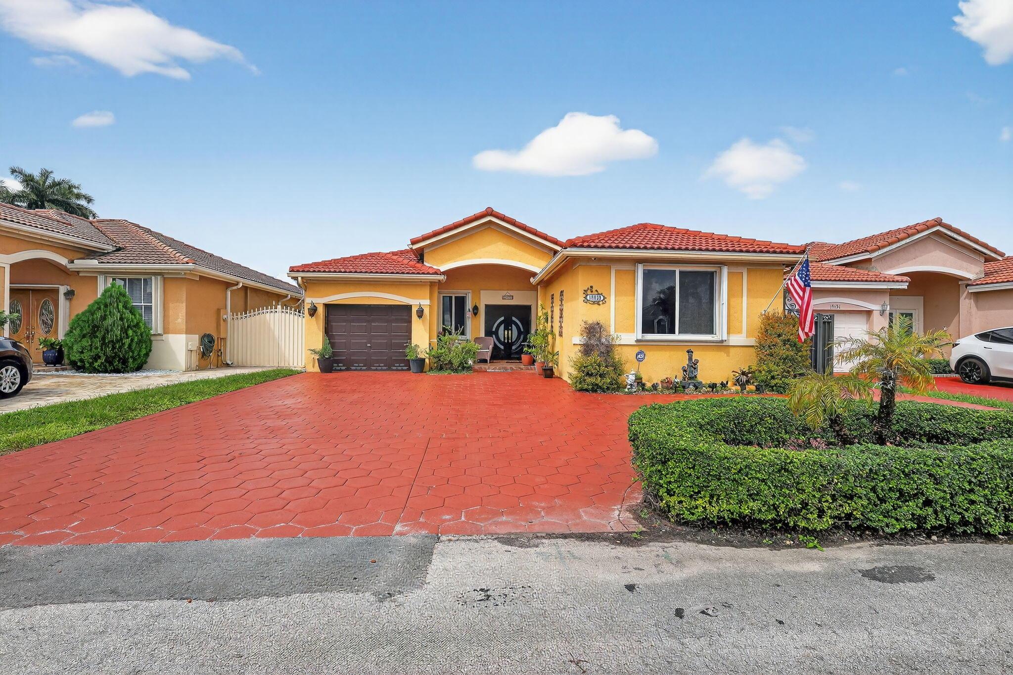 SPANISH LAKES 2ND ADDN - Residential