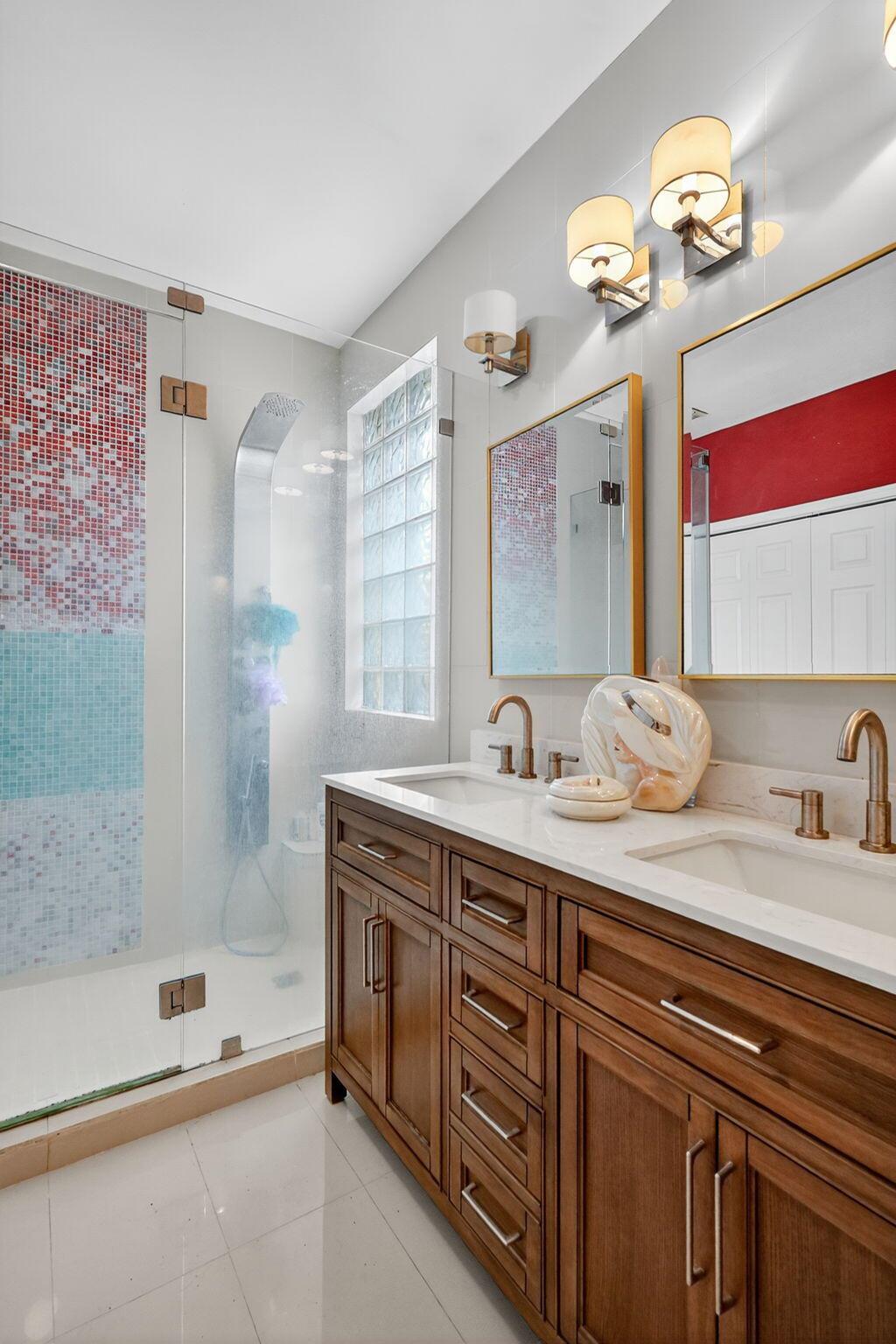 SPANISH LAKES 2ND ADDN - Residential