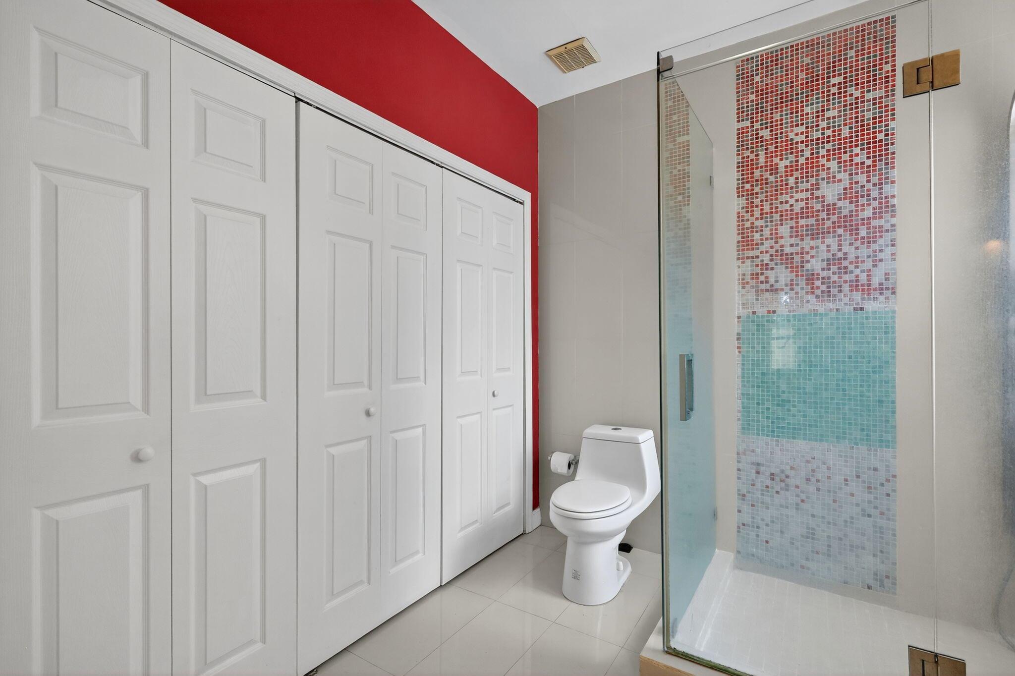 SPANISH LAKES 2ND ADDN - Residential