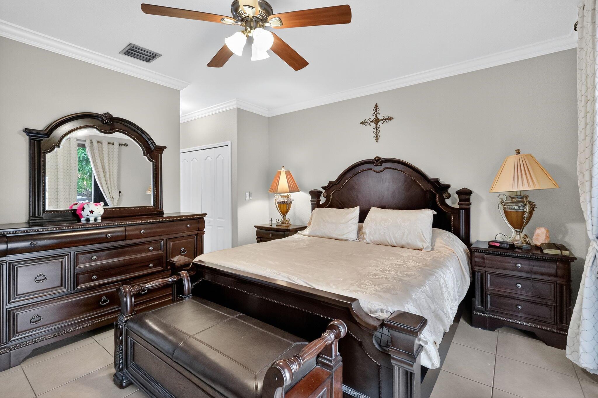 SPANISH LAKES 2ND ADDN - Residential