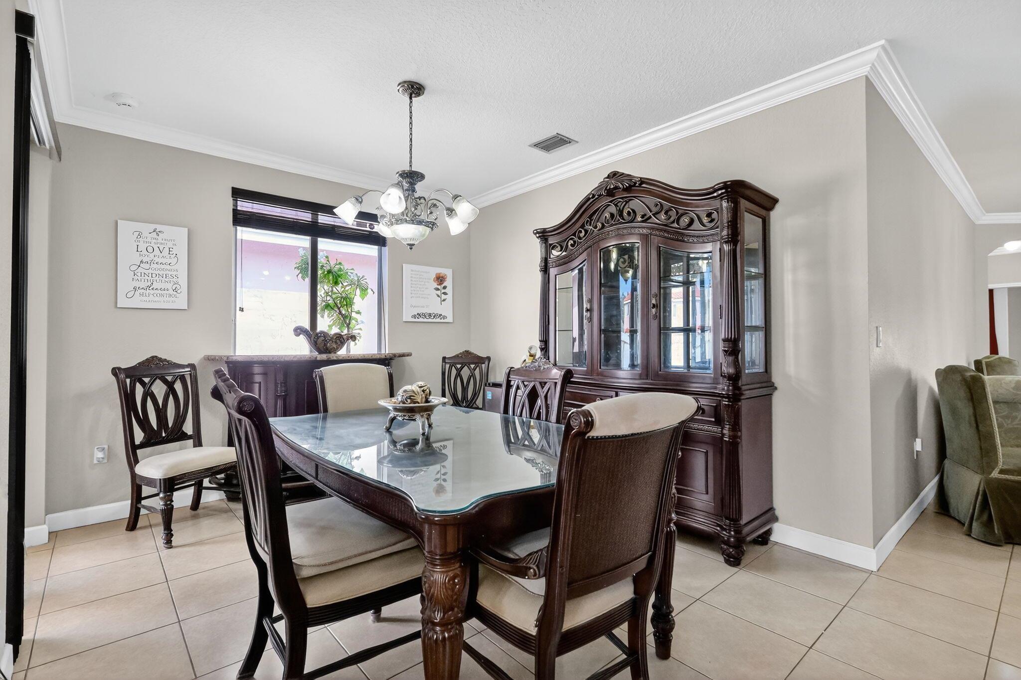 SPANISH LAKES 2ND ADDN - Residential