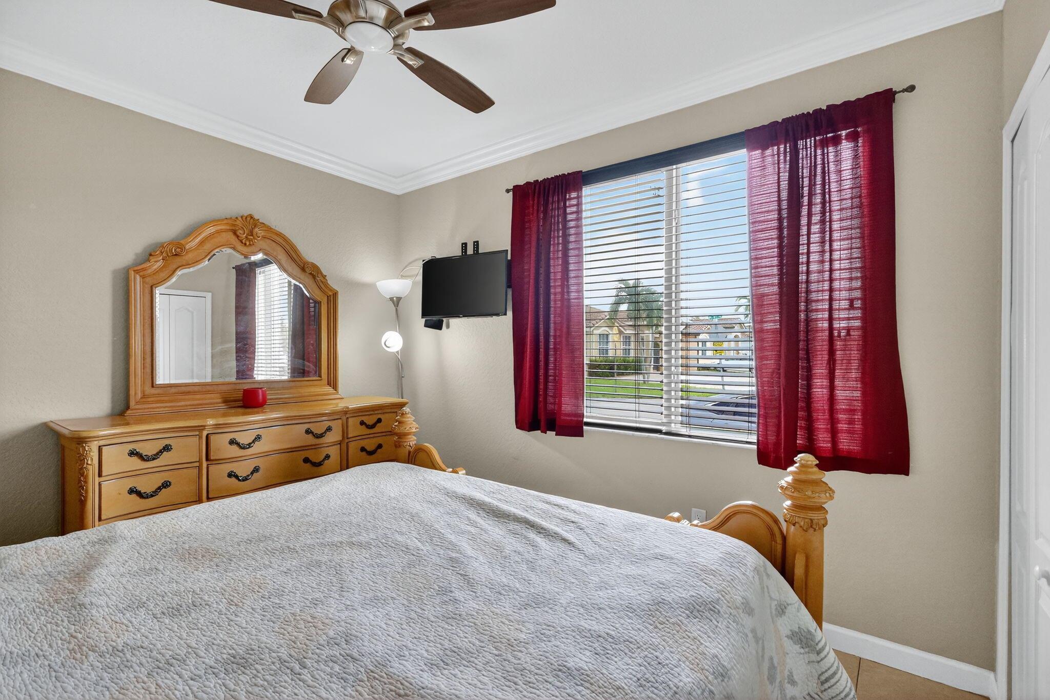 SPANISH LAKES 2ND ADDN - Residential