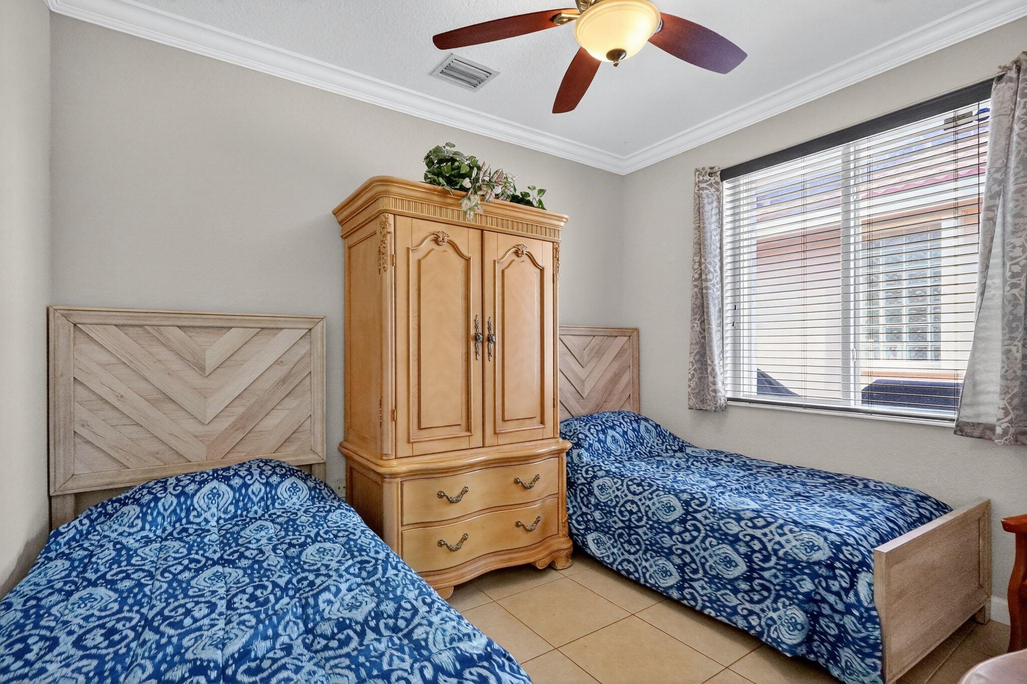 SPANISH LAKES 2ND ADDN - Residential