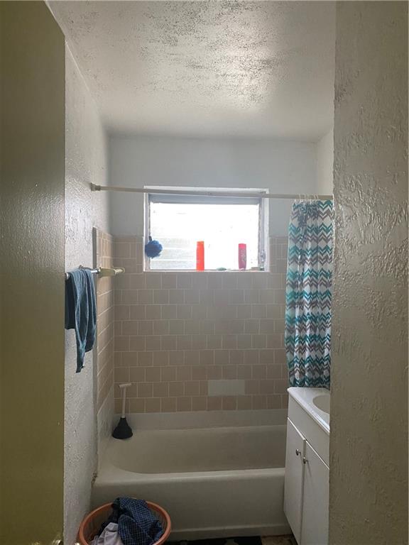 Broadview Country Club Es - Residential