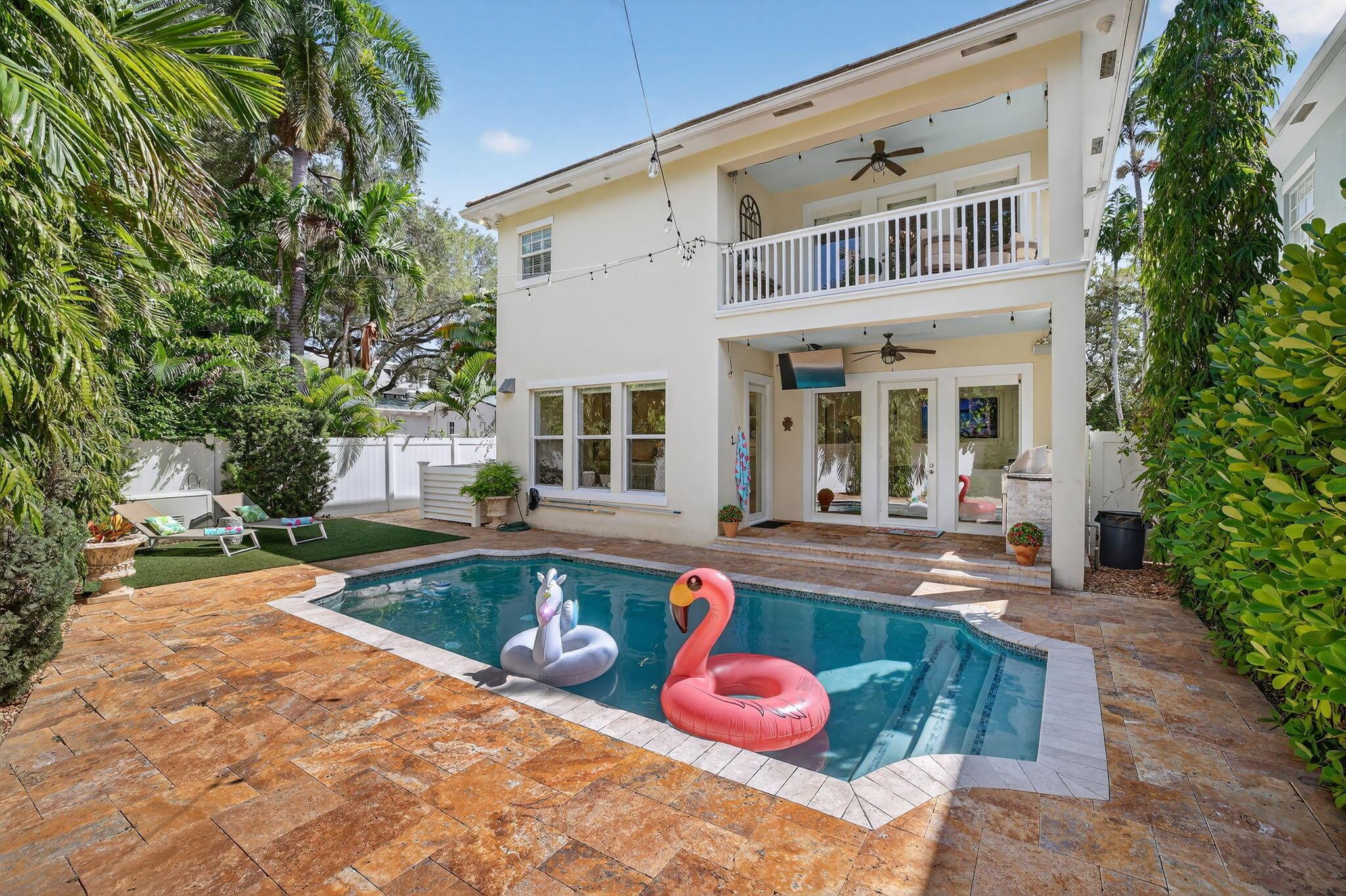 RIO VISTA C J HECTORS RES - Residential Lease