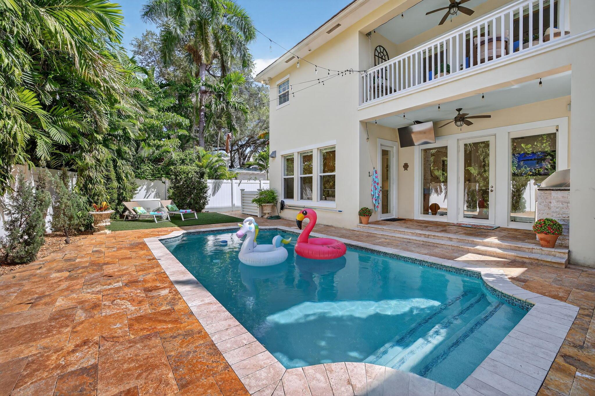 RIO VISTA C J HECTORS RES - Residential Lease